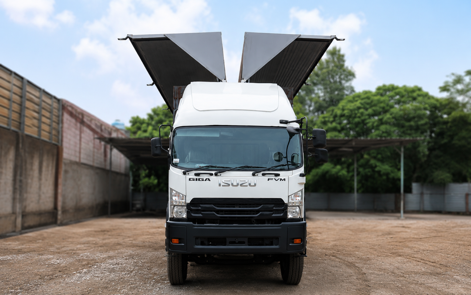 Karoseri Truk Wing Box Terbaik